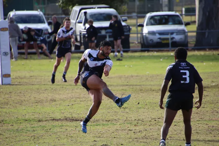 Hay Magpies roll Griffith Black & Whites in the mud